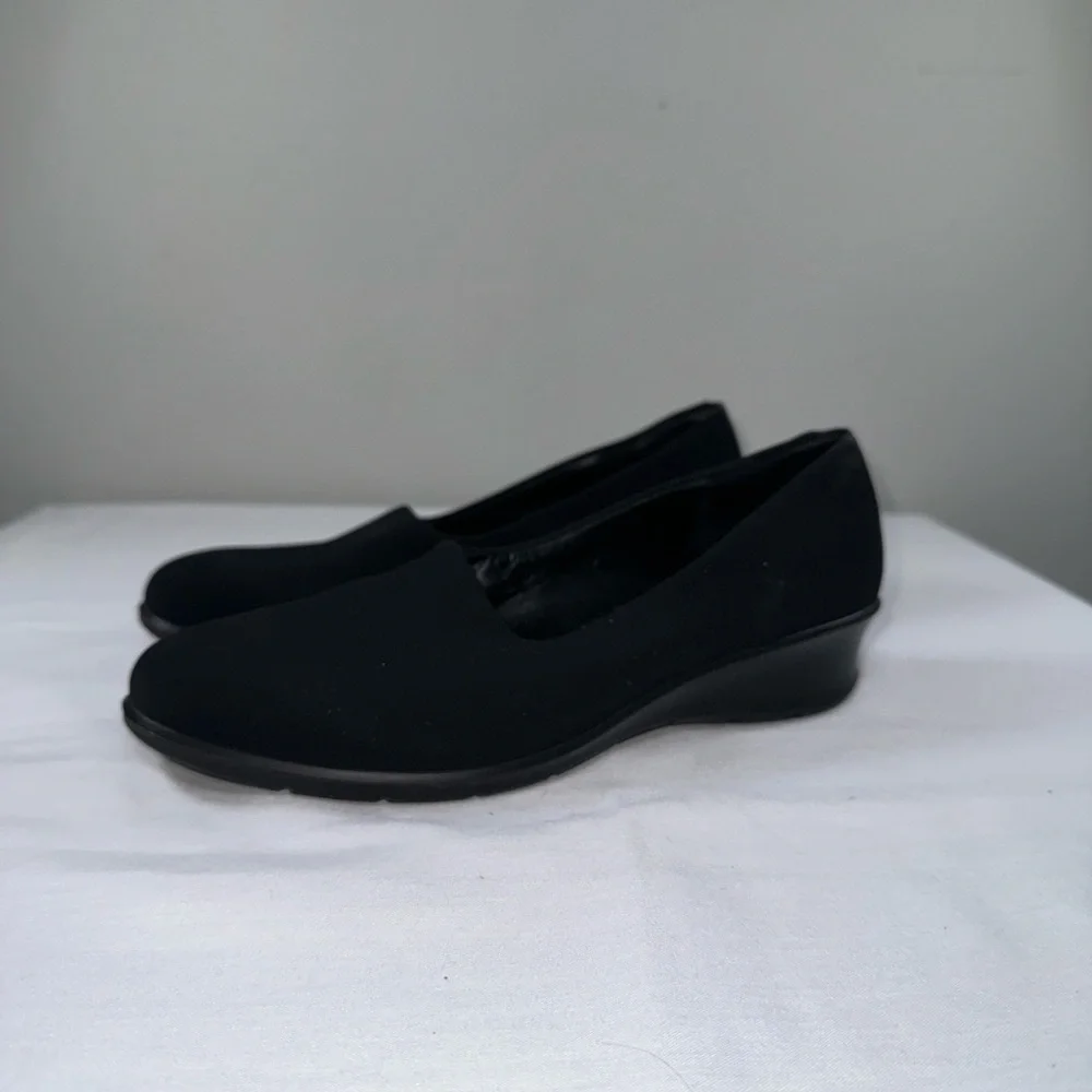 ECCO Felicia Black Stretch Slip On Wedge Comfort Flat Loafer Womens Size 7 EU 37